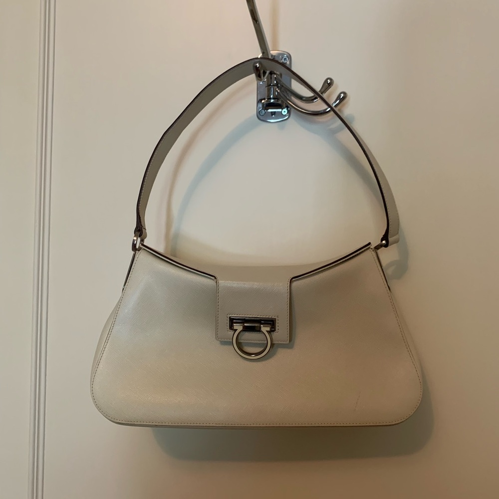 Salvatore Ferragamo mode white handbag for women